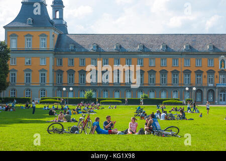 Bonn, Renania settentrionale-Vestfalia, Germania : Rheinische Friedrich-Wilhelms-Universität, ehem. Kurfürstliche Residenz - Hofgarten Deutschland Foto Stock