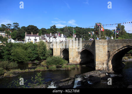 Llangollen, Dee Bridge, una delle sette meraviglie del Galles, Dee River, Dee Valley, Denbighshire, Galles del Nord, Regno Unito, Europa Foto Stock