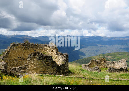 Il Perù, kuelap abbinati in grandezza solo mediante il Machu Picchu, questa cittadella in rovina città in montagna vicino a Chachapoyas. Perù Foto Stock