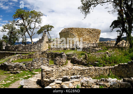 Sud America, Perù, kuelap abbinati in grandezza solo mediante il Machu Picchu, questa cittadella in rovina città in montagna vicino a Chachapoyas. sun tempio Foto Stock