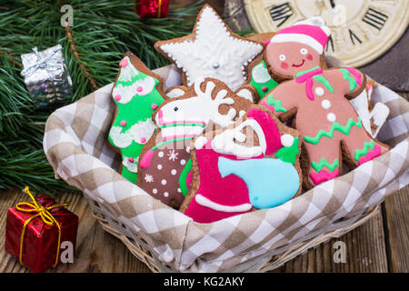 Vetrata di Natale fatti in casa di panpepato. studio foto Foto Stock