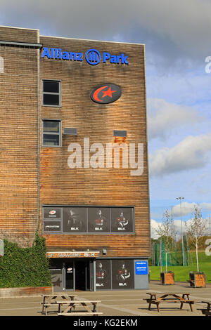 Ingresso al negozio di articoli da regalo Allianz Park e allo stadio Barnet Copthall, Regno Unito Foto Stock