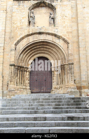 Porta della vecchia cattedrale, Cattedrale Vieja, Plasencia, provincia di Cáceres, Estremadura, Spagna Foto Stock