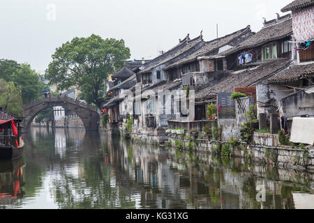 Ponti, Canali di zhujiajiao fengjing antica città d'acqua Foto Stock