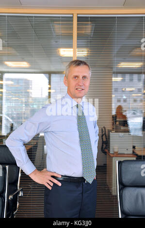 In arrivo condotta finanziaria competente chief executive Martin Wheatley fotografato presso i loro uffici di Canary Wharf. Foto di Michael Walter/Troika Foto Stock