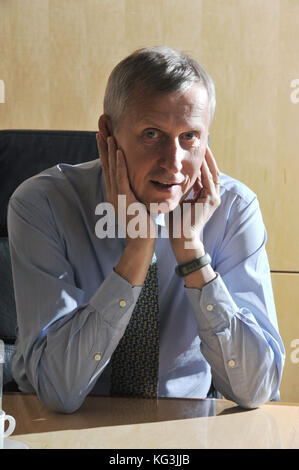 In arrivo condotta finanziaria competente chief executive Martin Wheatley fotografato presso i loro uffici di Canary Wharf. Foto di Michael Walter/Troika Foto Stock