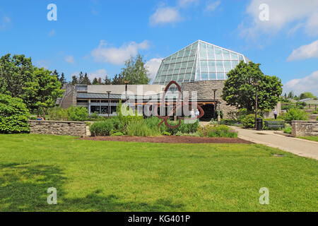 CASCATE DEL NIAGARA, CANADA - MAGGIO 29 2017: Niagara Parks Butterfly Conservatory, con fino a 45 specie di farfalle, sul terreno del Niagara Park Foto Stock