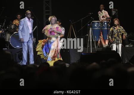 Il sega è di solito cantato in Creole (lingua madre di Mauriziani) Foto Stock