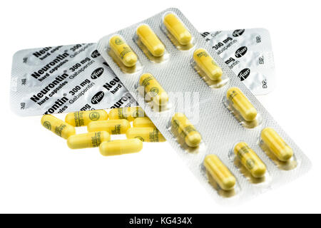 Il gabapentin e compresse in blister, la prescrizione di un farmaco usato per il grave dolore neuropatico. Foto Stock