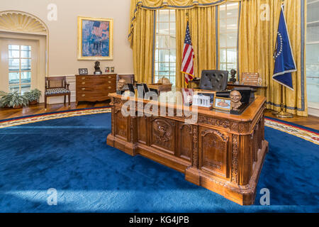 Replica dell'ufficio ovale della Casa Bianca nel William J. Clinton Presidential Center e Biblioteca a Little Rock, Arkansas Foto Stock