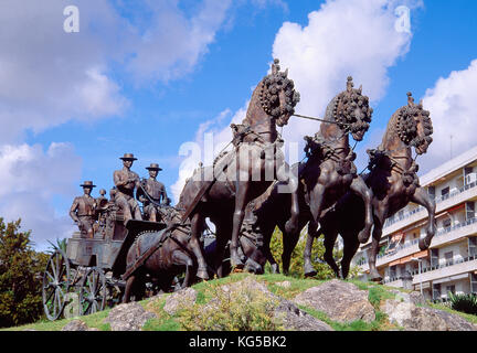 Carrozza a cavalli statua, Mamelon Square. Jerez de la Frontera, la provincia di Cadiz Cadice, Andalusia, Spagna. Foto Stock