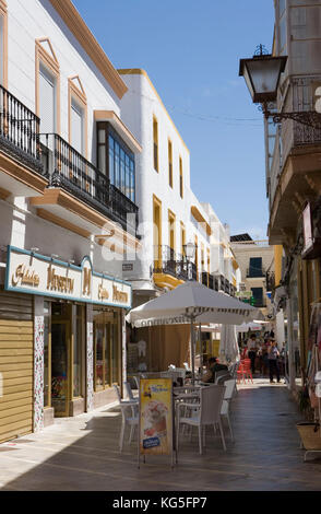 Ayamonte, città di frontiera per il Portogallo, di viaggio, di confine è rio guadiana (fiume), circa 21 mila abitanti, città vecchia, corsia Foto Stock