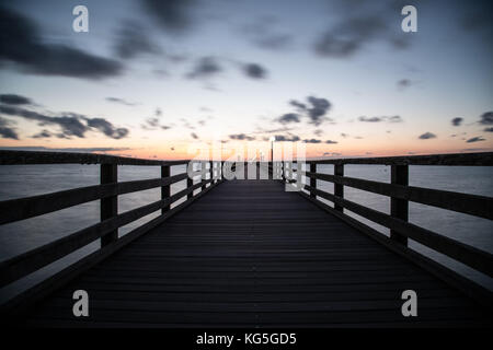 Binzer Seebrücke (Pier) di sunrise Foto Stock