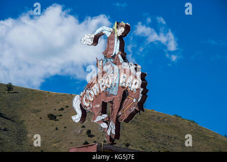 Cowboy segno su un pub, Jackson Hole, Wyoming usa Foto Stock