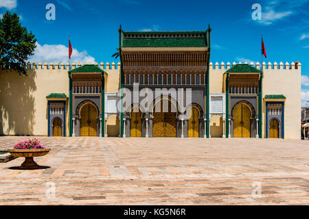 Fes, Marocco, Nord Africa. Il palazzo reale Dar el Makhzen. Foto Stock