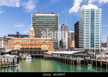 La storica ferry terminal in britomart nel centro di Auckland, in Nuova Zelanda la più grande città in una giornata di sole. Foto Stock