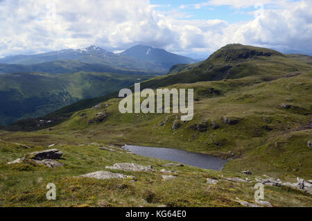 Il munros stob binnein & ben di più dalla cresta ovest della montagna scozzese corbett meall un t-seallaidh, highlands scozzesi.uk. Foto Stock