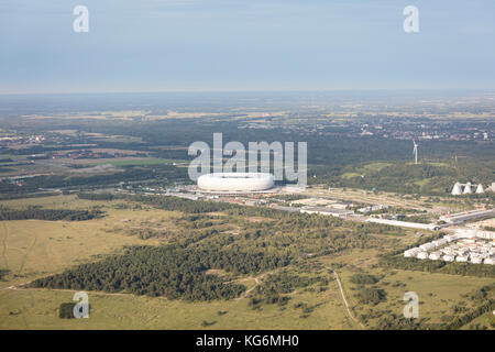 Vista aerea di Allianz Arena football Stadium, Monaco di Baviera, Germania Foto Stock