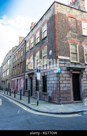 La facciata esterna del 4 Princelet Street, Spitalfields, LONDRA, E1, Regno Unito Foto Stock