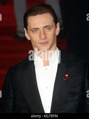 Londra, Regno Unito. 2 novembre, 2017. sergei polunin l assassinio sull'Orient express premiere del film Foto Stock