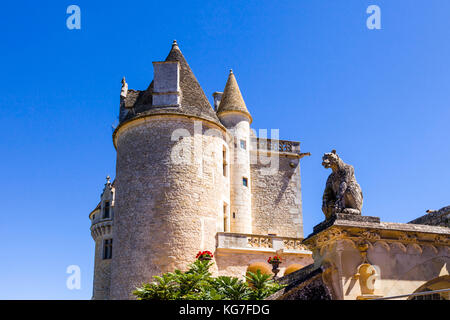 Bear-come doccioni che si affaccia sui giardini del Château des Milandes, ex casa della ballerina Josephine Baker. Périgord Noir, Francia Foto Stock