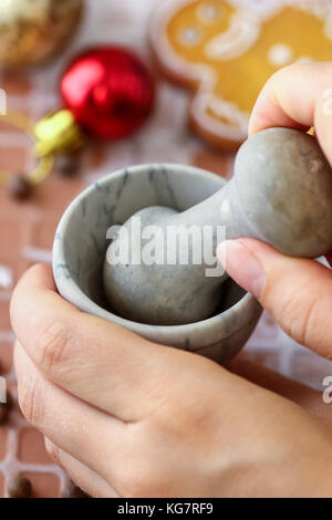 In casa di panpepato mix di spezie - prodotti commestibili del regalo di festa Foto Stock