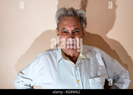 Uomo anziano con diabete di tipo 2 Foto Stock