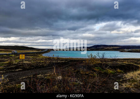 Hverir area geotermica anche chiamato Lago Blu vicino a Myvatn in Islanda Foto Stock