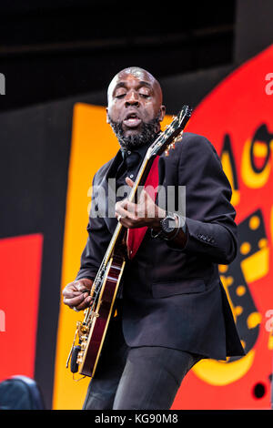 SIG. SIPP The Mississippi Blues Child suona la chitarra e canta il blues - MONTEREY JAZZ FESTIVAL, CALIFORNIA Foto Stock