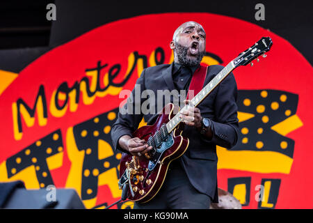 SIG. SIPP The Mississippi Blues Child suona la chitarra e canta il blues - MONTEREY JAZZ FESTIVAL, CALIFORNIA Foto Stock