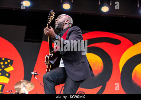 SIG. SIPP The Mississippi Blues Child suona la chitarra e canta il blues - MONTEREY JAZZ FESTIVAL, CALIFORNIA Foto Stock