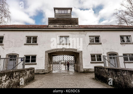 Campo di concentramento di Dachau - cancelli di ingresso Foto Stock