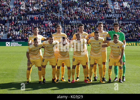 Valencia, Spagna. 5 novembre 2017. Il Girona cf si prepara prima della partita spagnola della Liga tra Levante UD e Girona CF allo stadio Ciutat de Valencia il 5 novembre 2017. Crediti: Gtres Información más Comuniación on line, S.L./Alamy Live News Foto Stock