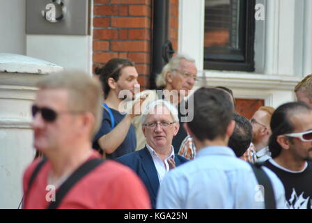 Craig murray ex ambasciatore in Gran Bretagna, in tribunale accusato di diffamazione accuse contro jake wallis simons, egli è un attivista dei diritti umani Foto Stock