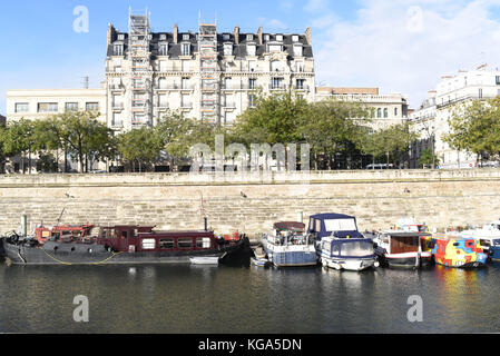 Report fotografico - street photography - port de l'Arsenal a Parigi Francia Foto Stock