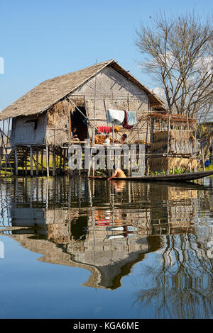 Villaggio Nampan, Lago Inle, Myanmar (Birmania) Foto Stock