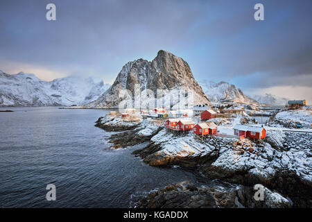 Hamnoy villaggio di pescatori sulle isole Lofoten in Norvegia Foto Stock