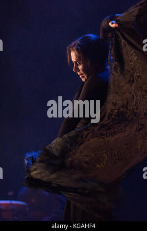 Balletto Flamenco Eva Yerbabuena esegue la prima mondiale di ¡Ay! Durante il Flamenco Festival di Londra al Sadler's Wells Theatre, Londra. EVA Yerbabuena danzante. Spettacoli 15 e 16 marzo 2013. Foto Stock
