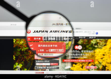 Milano, Italia - 10 agosto 2017: jal website homepage. è la compagnia di bandiera compagnia aerea del Giappone e la seconda più grande del paese dietro all nippon Foto Stock