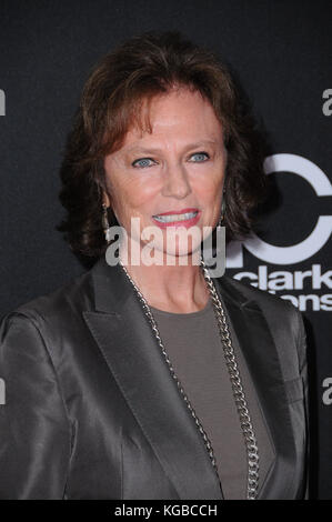 Beverly Hills, CALIFORNIA, Stati Uniti. 5 novembre 2017. 5 novembre 2017 - Beverly Hills, California - Jacqueline Bisset. Il ventunesimo premio annuale di 'Hollywood Film Awards' si tiene al Beverly Hilton Hotel di Beverly Hills. Credito fotografico: Birdie Thompson/AdMedia credito: Birdie Thompson/AdMedia/ZUMA Wire/Alamy Live News Foto Stock