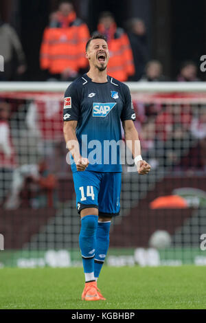 Koeln, Germania. 20 gennaio 2016. Sandro WAGNER (1899) jubelt after Seinem goal durch Elfmeter, Strafstoss, zum 0:2; Fussball 1. Bundesliga, 11 anni. Spieltag, FC Cologne (K) - TSG 1899 Hoffenheim (1899) 0:3, AM 05.11.2017 a Koeln/Germania. |utilizzo del credito mondiale: dpa/Alamy Live News Foto Stock