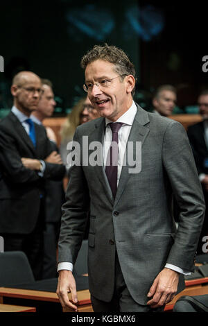 Bruxelles, Bxl, Belgio. 6 novembre 2017. Il presidente dell'Eurogruppo olandese Jeroen Dijsselbloem all'inizio dell'Eurogruppo, i ministri delle Finanze della zona EURO della moneta unica si riuniscono presso la sede dell'UE a Bruxelles, in Belgio, il 06.11.2017 a cura di Wiktor Dabkowski credito: Wiktor Dabkowski/ZUMA Wire/Alamy Live News Foto Stock