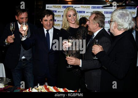 Milano, Italia. 04 nov, 2016. Milano, presentazione calendario formen 2018 credit: indipendente Agenzia fotografica/alamy live news Foto Stock