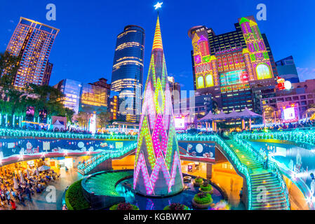 Un enorme albero di Natale Foto Stock