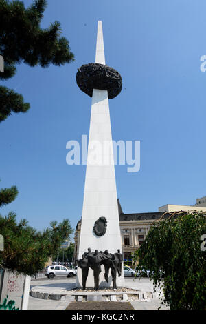 Il Memoriale di rinascita sulla Piazza della Rivoluzione a Bucarest, in Romania. Foto Stock