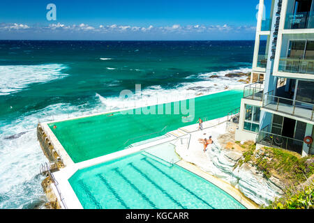 Bondi Terme home all'iconico Bondi Iceberg Nuoto Club si trova sul lato meridionale di Bondi Beach a Sydney, NSW, Australia Foto Stock