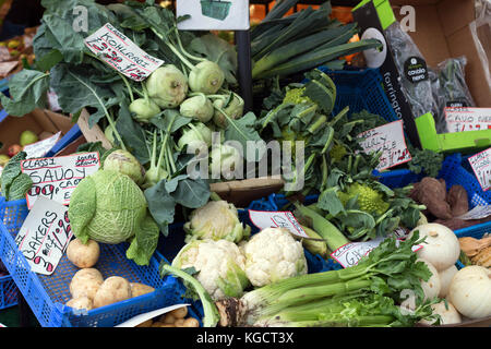 Verdure in esposizione al mercato di cambridge Foto Stock