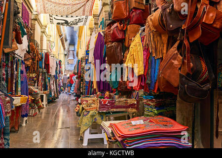 Il Alcaicería, il Bazaar e il mercato dell'arte, Granada, Andalusia, Spagna Foto Stock