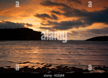 Tramonto sul Loch Kirkaig - Inverkirkaig Foto Stock
