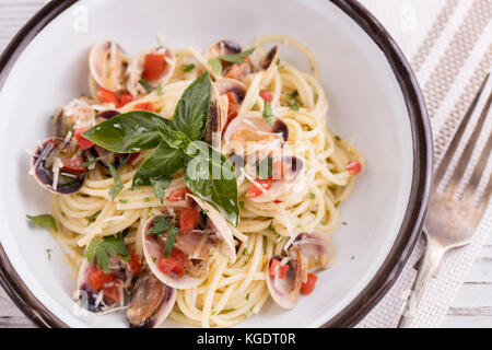 Spaghetti vongole, spaghetti alle vongole e peperoncino Foto Stock